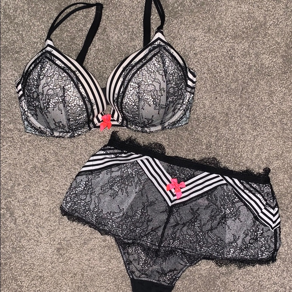 Victoria’s Secret PushUp Bra & HighWaist Thong Set